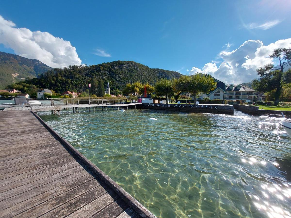 Les Pieds Dans L'eau Au Bord Du D'annecy * Duingt
