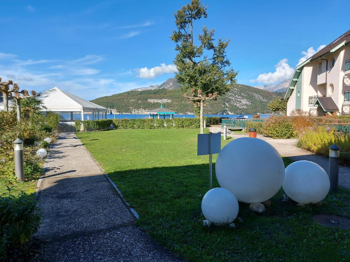 Les Pieds Dans L'eau Au Bord Du D'annecy Apartment