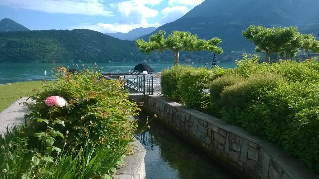 Les Pieds Dans L'eau Au Bord Du D'annecy Apartment *