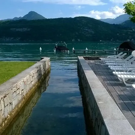 Studio les Pieds dans L'eau Duingt Extérieur photo