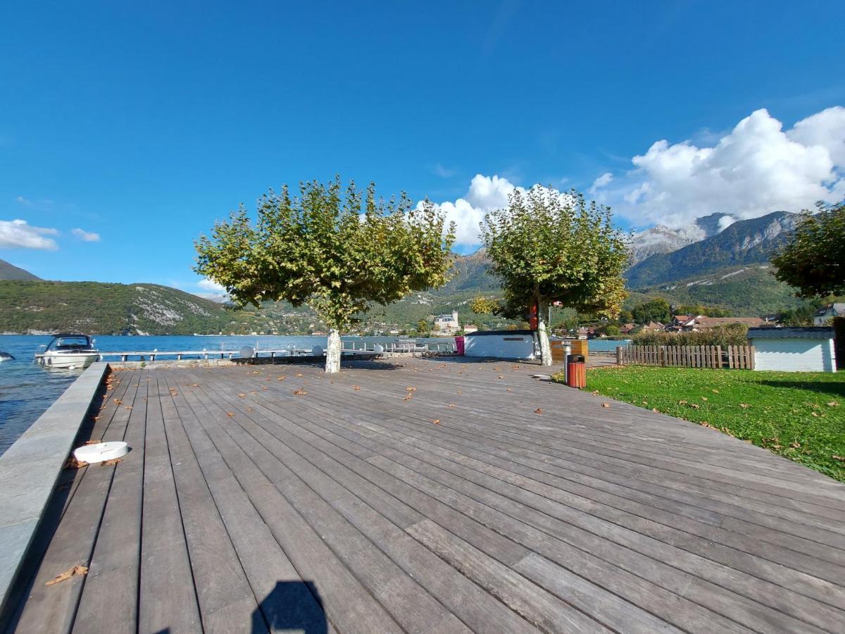 Les Pieds Dans L'eau Au Bord Du D'annecy Appartement *